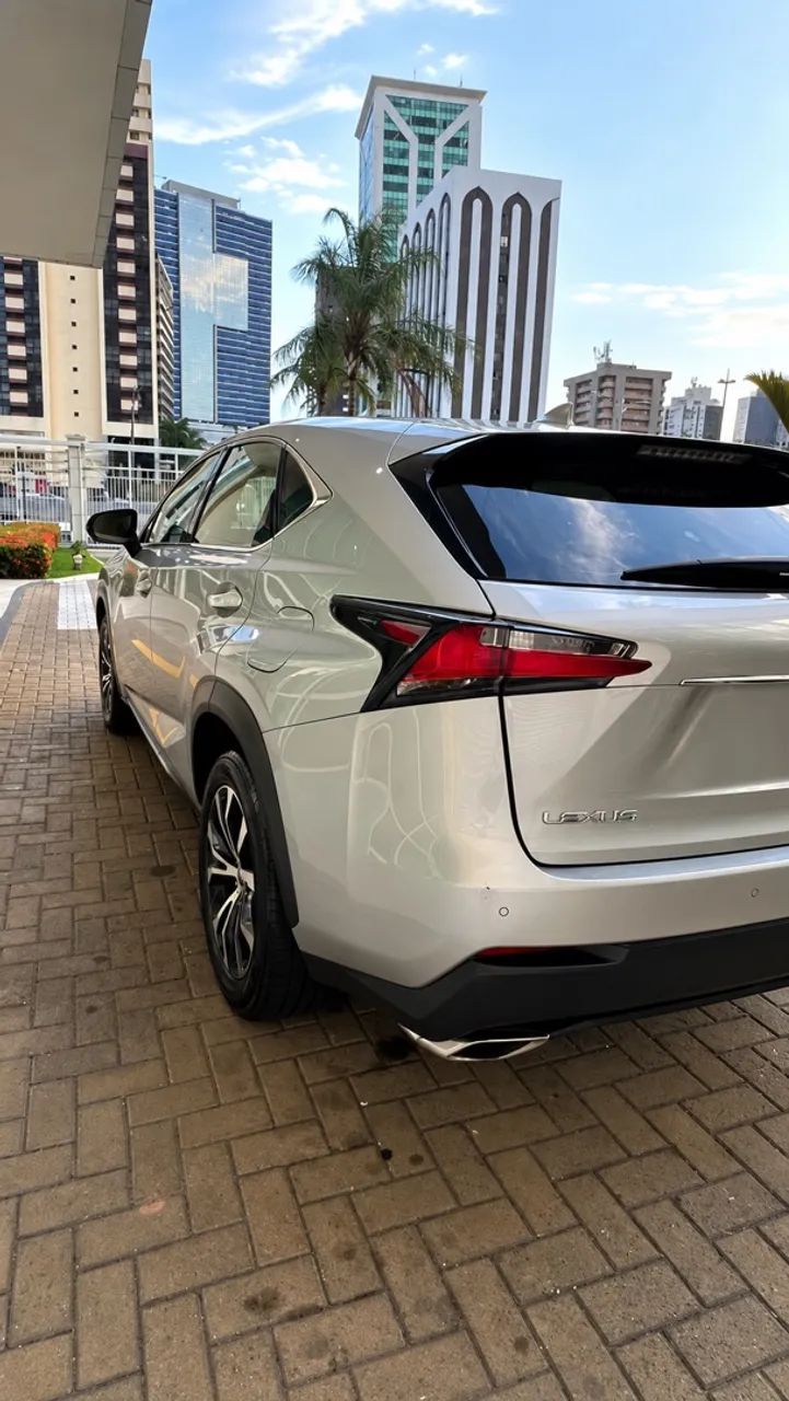 Lexus NX-200t F-sport 2.0 16V 238cv Aut., foto 4 de 7