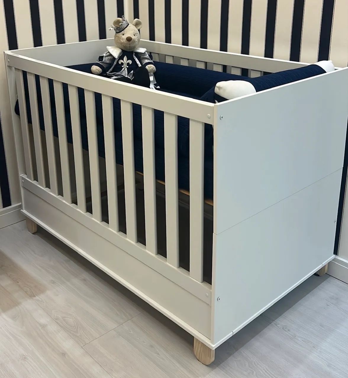 Berço americano 2 em 1 que vira mini cama conservado - Foto 3