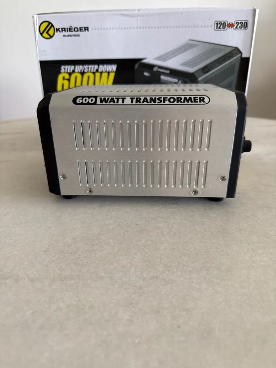 Transformador de Tensão Kriëger 600 watts - Foto 3