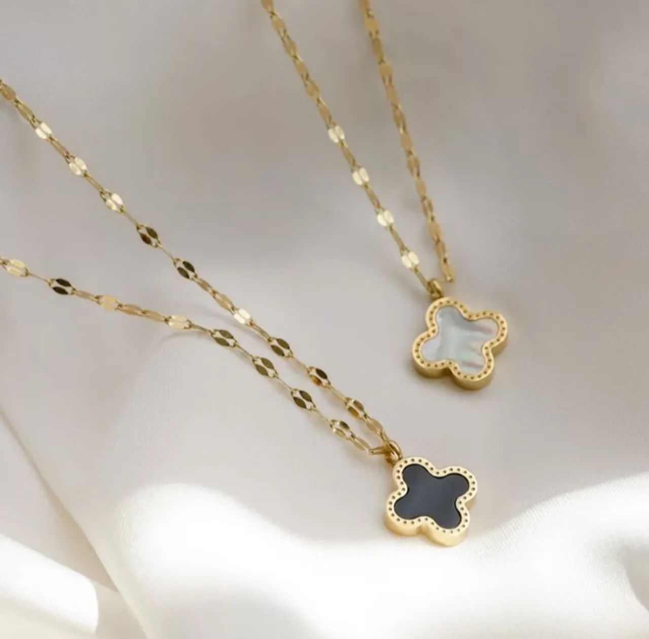 Colar dourado de trevo Aço Inoxidável 