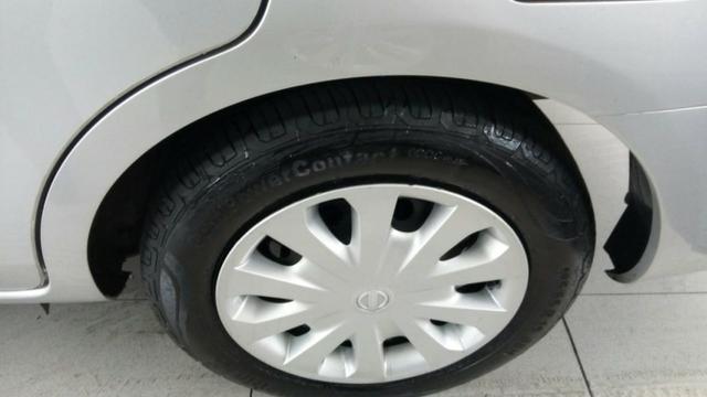 Nissan Versa - Foto 5