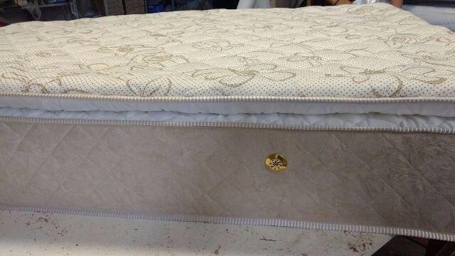 Colchão de molas ensacadas com Pillow top direto de fábrica - Foto 3