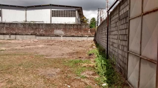 Terreno 40X66 2640M² em Lauro de freitas plano terraplanado muro 3mts, portão eletrico - Foto 9