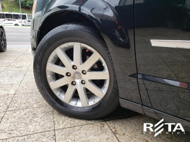 CHRYSLER TOWN & COUNTRY 3.8 V6 AUT - Foto 6