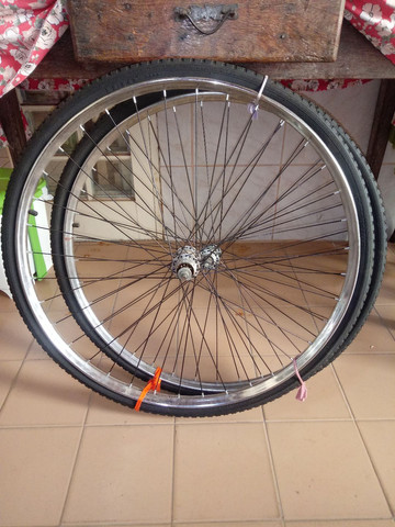 Roda de bicicleta aro 28 Clearance