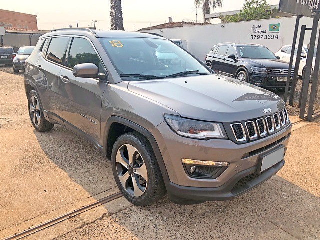 JEEP COMPASS 2.0 LONGITUDE 2018 ÚNICO DONO FLEX SOM BEATS TA COM 68 MIL KM