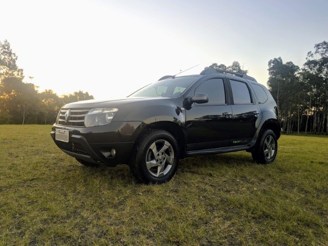 RENAULT DUSTER 2.0 TECHROAD 4X4 16V 2015 PRETA