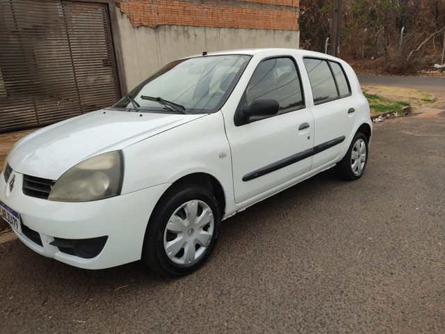 RENAULT CLIO 2011