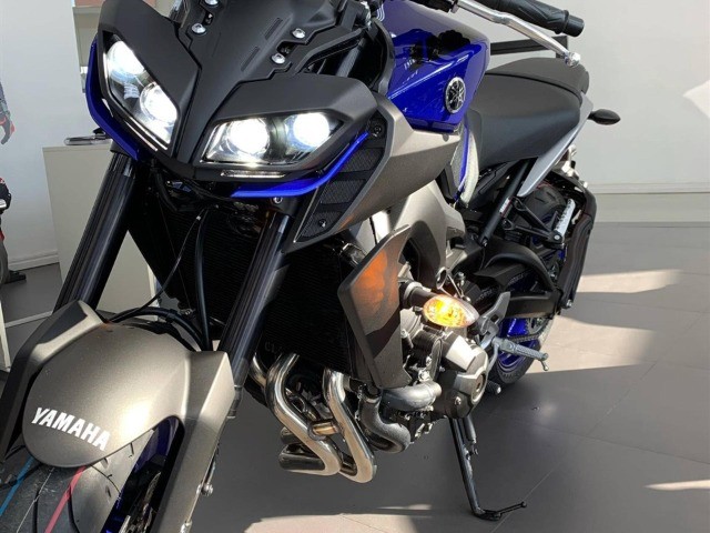 YAMAHA MT-09