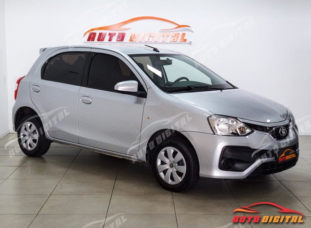 TOYOTA ETIOS HB XS 15 MT