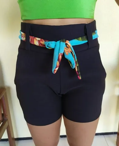 SHORT PRETO TECIDO