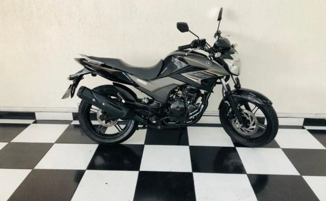 YAMAHA FAZER 250 PRETA 2017