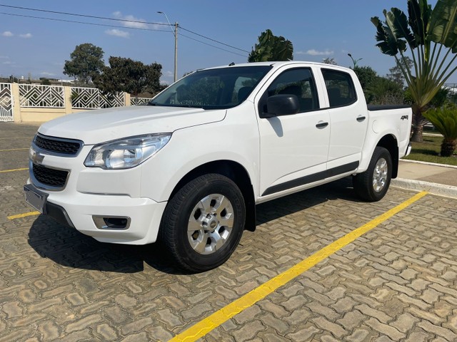 S10 LS CABINE DUPLA 2015 DIESEL 4X4