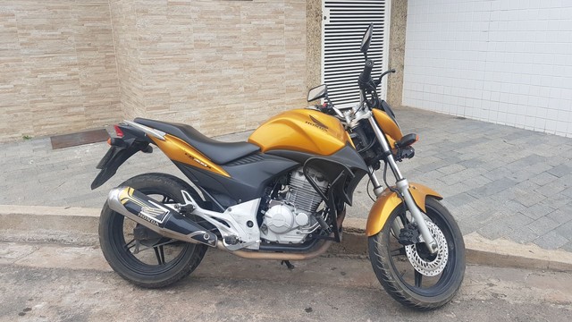 MOTO CB 300 2010