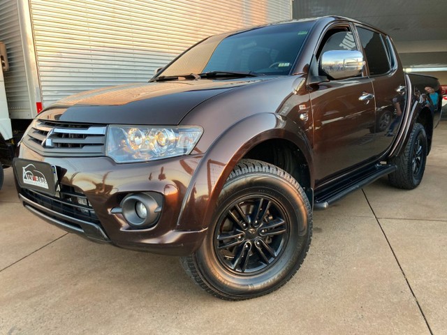 TRITON DIESEL AUT 4X4