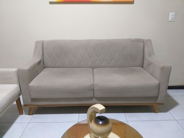 Duas cadeiras e um sofá dois lugares  - Foto 3