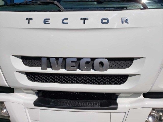 <br><br>Caminhão truck  iveco tector 240E25
