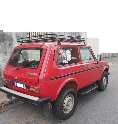 Carros na Web, Comparativo entre Lada Niva e Lada Laika