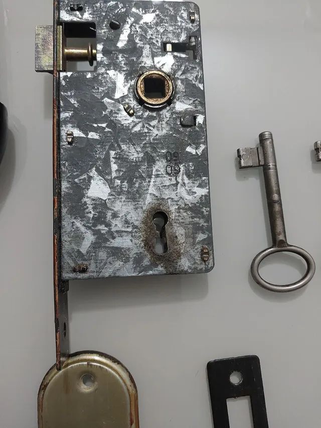 FECHADURA HAGA PARA PORTA DE MADEIRA. COMPLETA.  - Foto 3