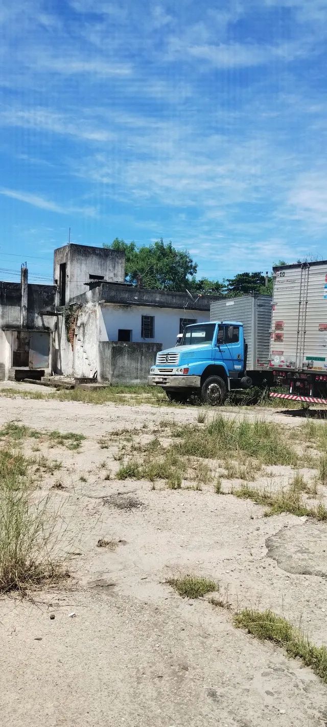 Terreno murado em Santa Eugênia 