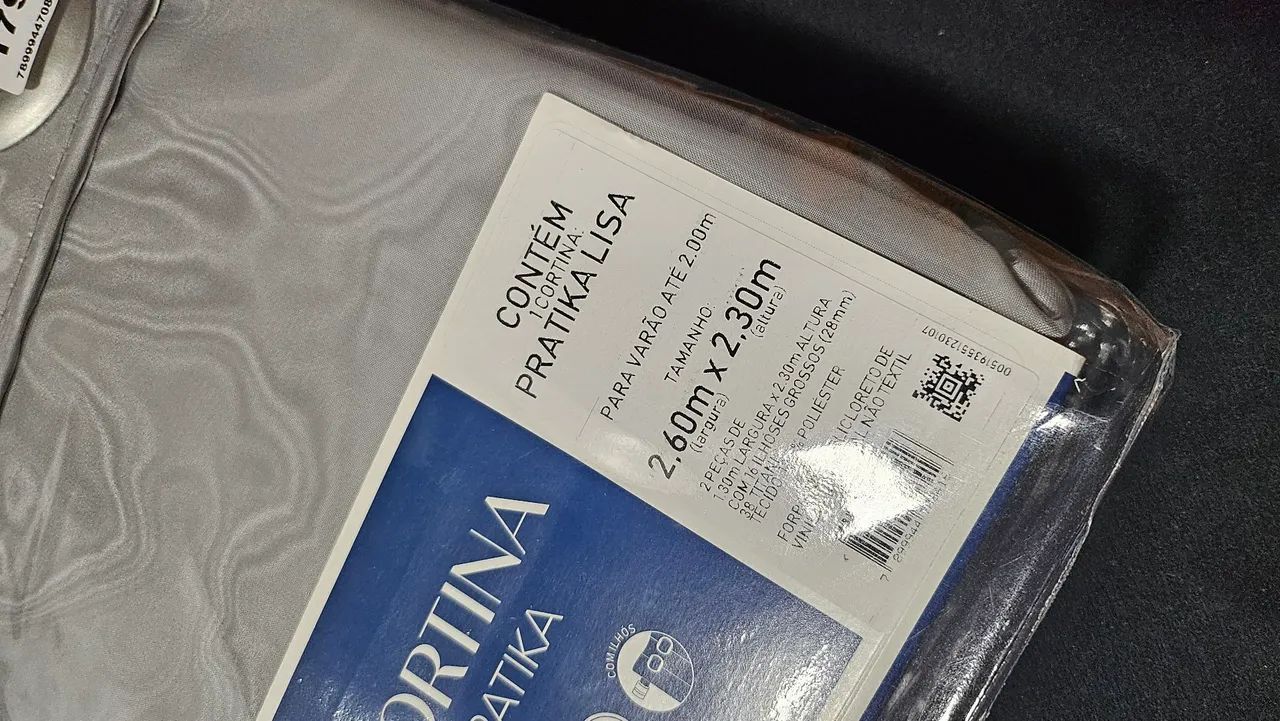 Cortina Pratica Lisa 2,60m x 2,30m - Nova