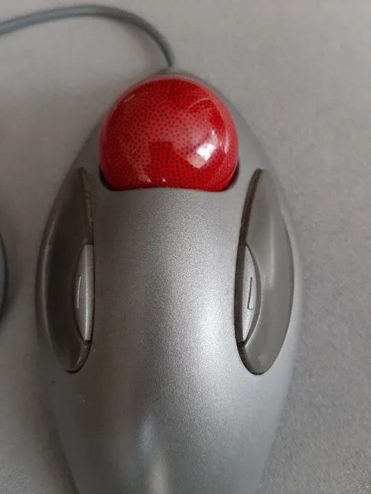Mouse trackball