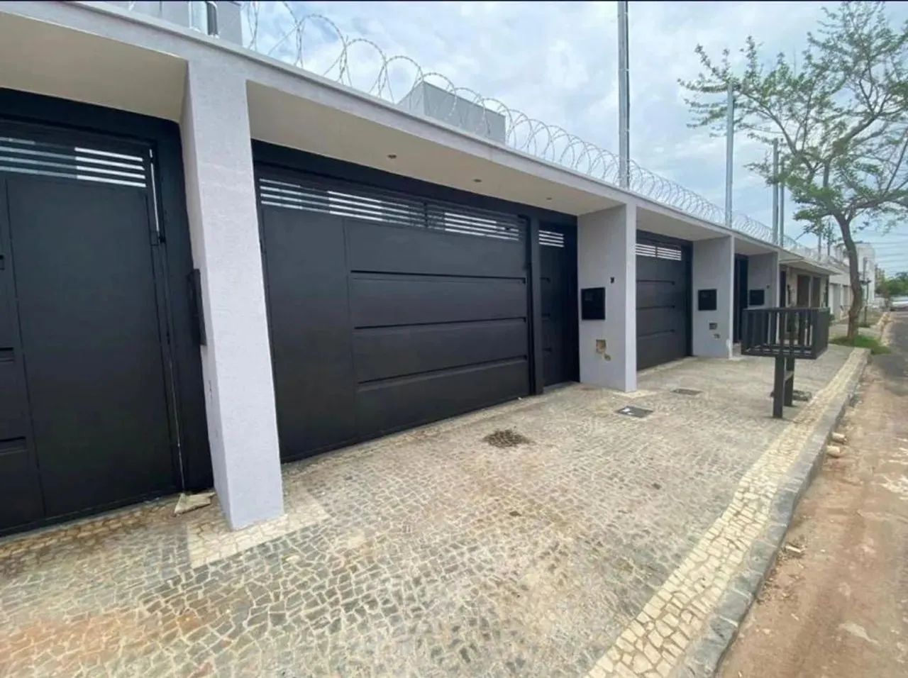 Vendo casa em Águas lindas próximo ao shopping 