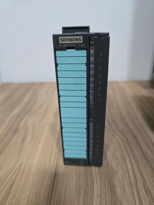 Módulo de Saída Digital Siemens 16xDC24V 0,5A