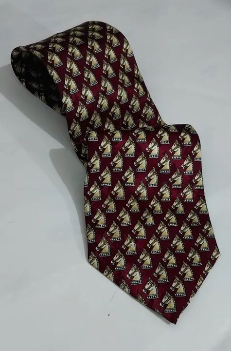 Gravata Vintage Cetim- marca "Canda" Made in Korea- 100 % poliester -Estampa Cavalos  - Foto 5