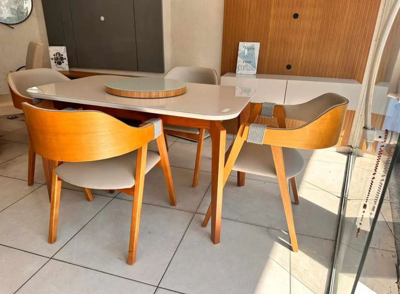 Mesa de Jantar Itália com 4 Cadeiras Madeira Maciça t76