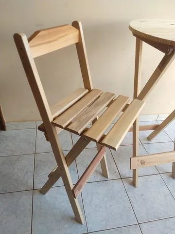Jogo Mesa Bistro Alta Em Madeira  Com 2 Banquetas  - Foto 5