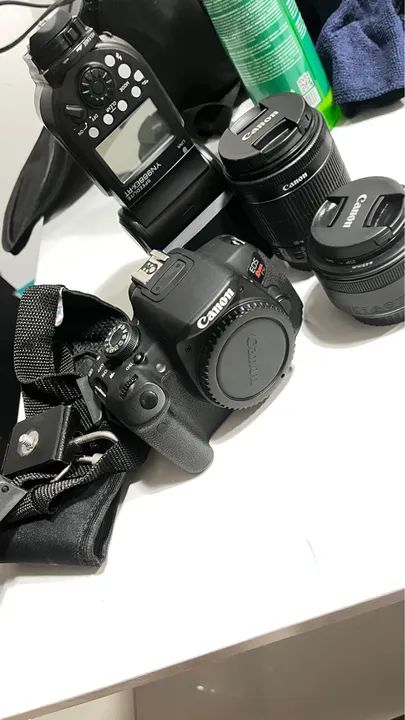 Kit Canon EOS Rebel T5i com Lente e Acessórios