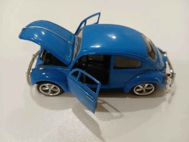 Miniatura Carrinho Volkswagen Beetle 1967 Fusca Azul com Fricção - FUSCA