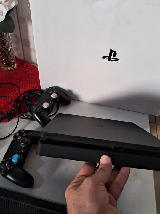 Ps4 slim 1TB semi novo+suporte com cooler - Foto 2