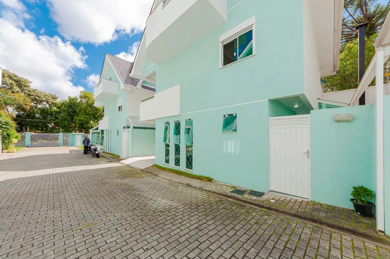 Belíssimo sobrado  com 160 m2 no Centro Cívico - Curitiba - PR R$ 1.090.000,00 - Foto 4