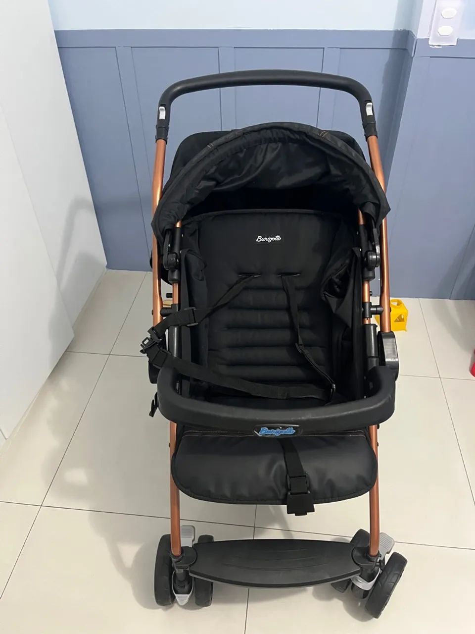 Carro de bebê usado 1 ano e 6 meses , sem avarias  - Foto 3