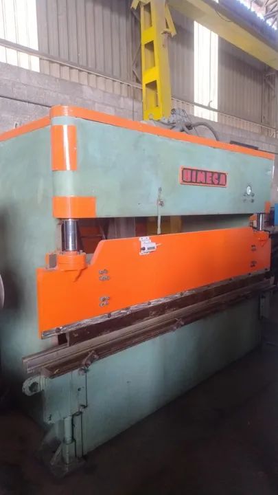 Dobradeira hidráulica Himeca 30TON