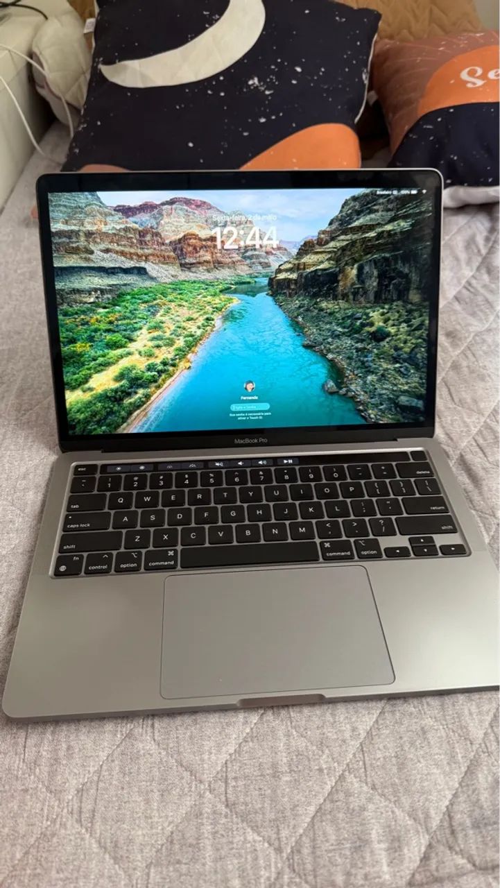 MacBook Pro M1 2020　256GB Macbook Pro 2020, 13.3'', Chip M1, 8gb, Ssd-256gb - Touchbar Cinza