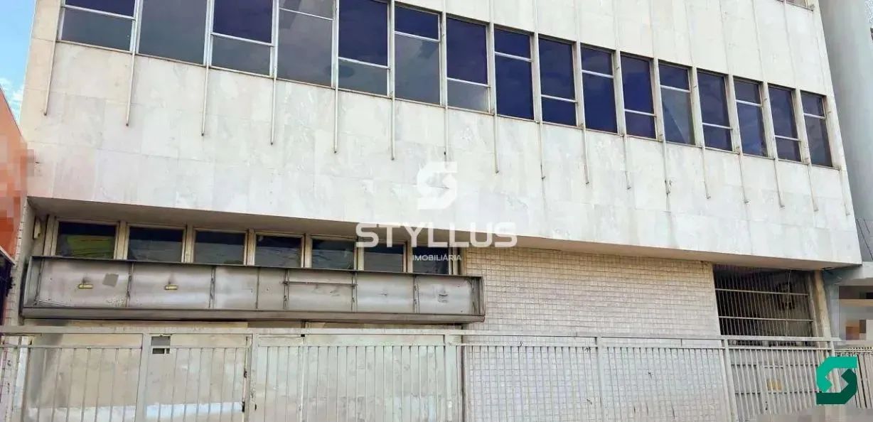 Jacaré | Prédio Comercial