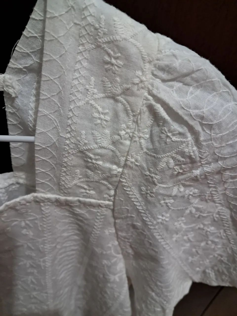 Blusa branca em less Lovito. - Foto 2