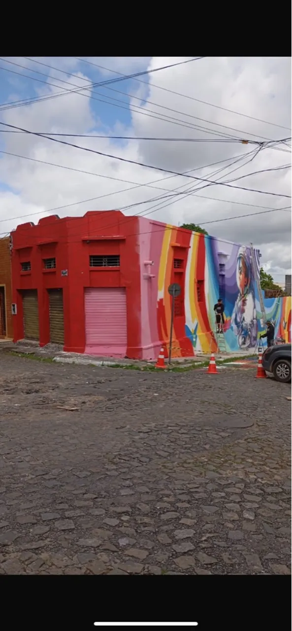 Aluga-se OU Vende-se imóvel com pintura artística