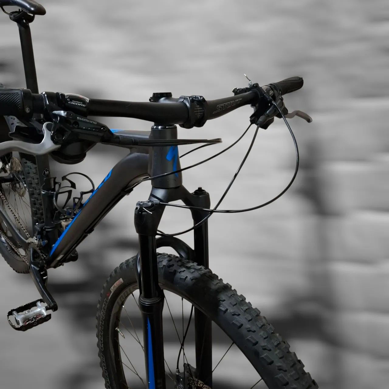 BIKE SPECIALIZED ROCKHOPPER EXPERT ARO 29 TAMANHO 17- M Ciclismo