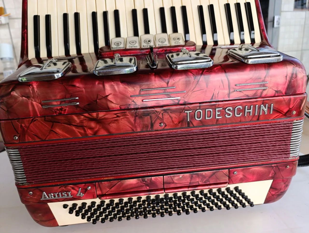 Acordeon,sanfona Todeschini 120 baixos  - Foto 5