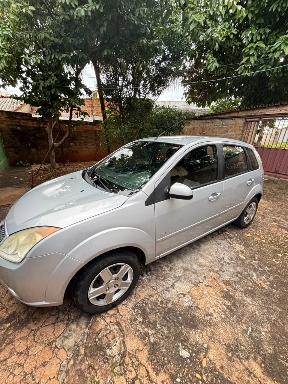 FORD FISTA 1.8 COMPLETO 09/09