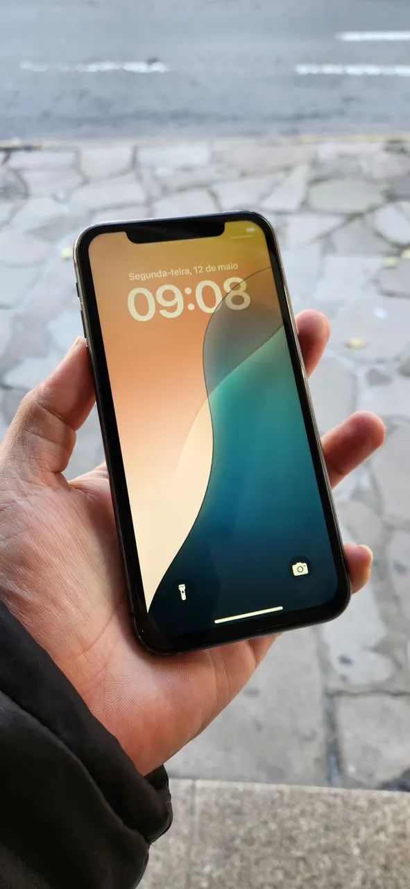 Iphone 11 64GB Face iD 100% bateria 72% valor avista 1300 valor na troca 1500