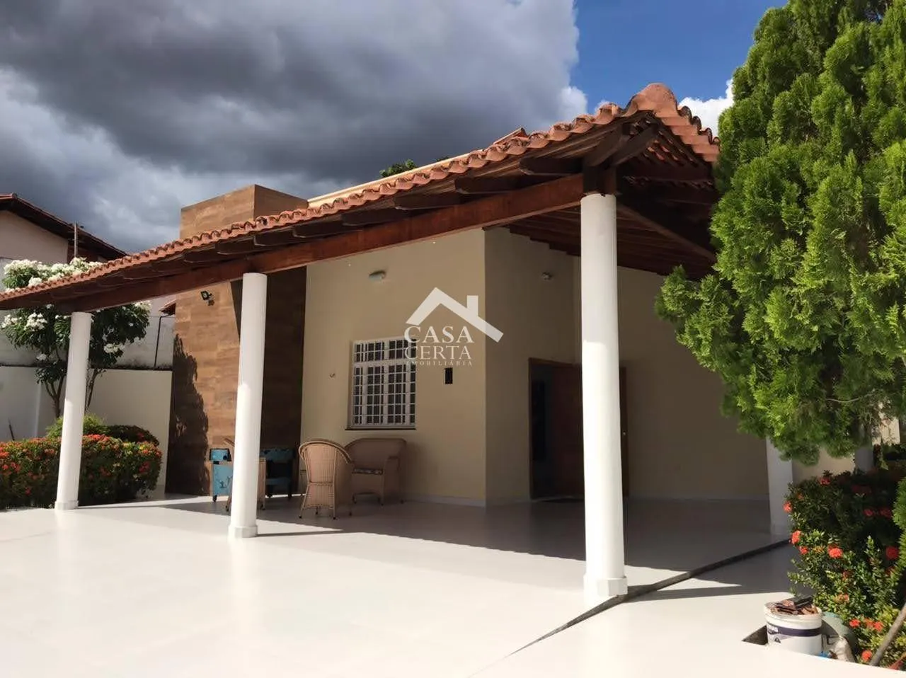 Casa para Venda em Teresina, Ininga, 3 dormitórios, 3 suítes, 1 banheiro, 2 vagas
