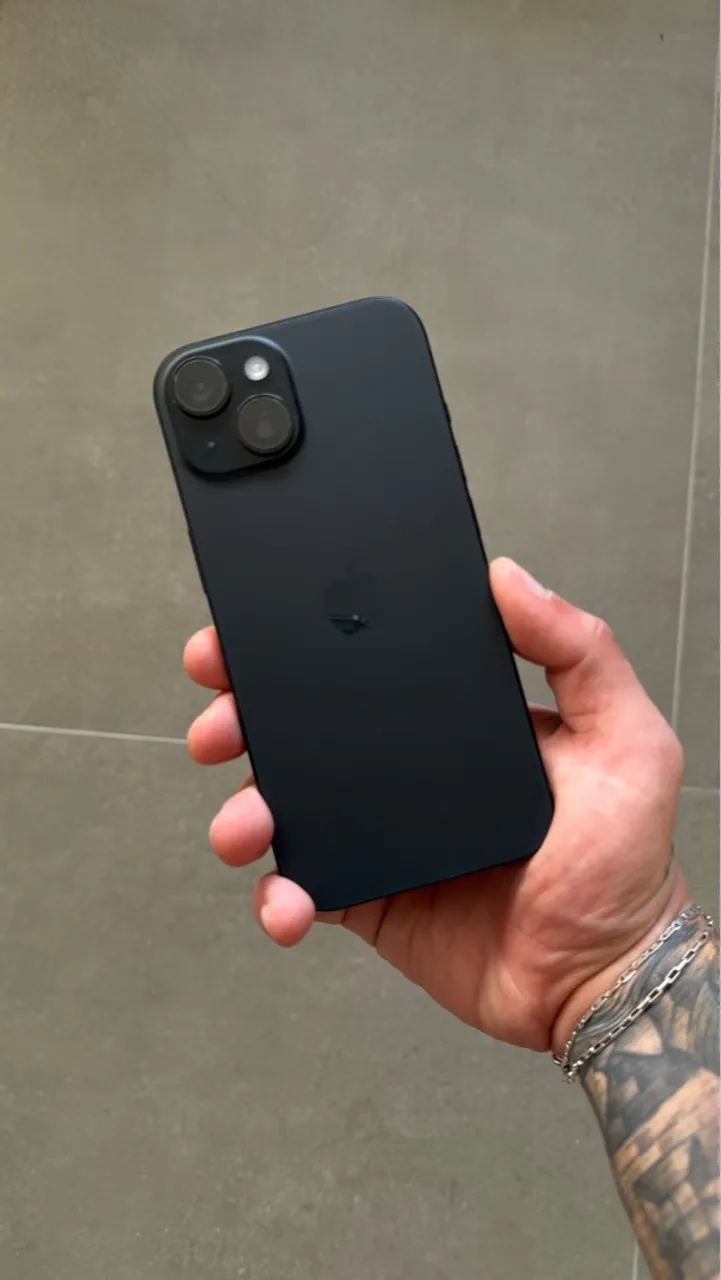 iPhone 15 Preto - 512GB (Perfeito estado)