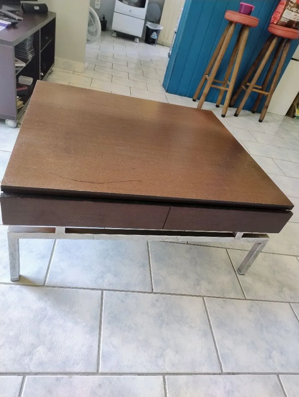 Mesa de Centro Quadrada com 2 gavetas