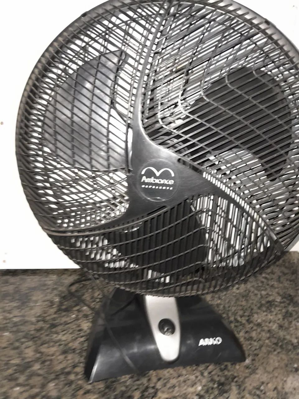Ventilador de Mesa Arno - Usado