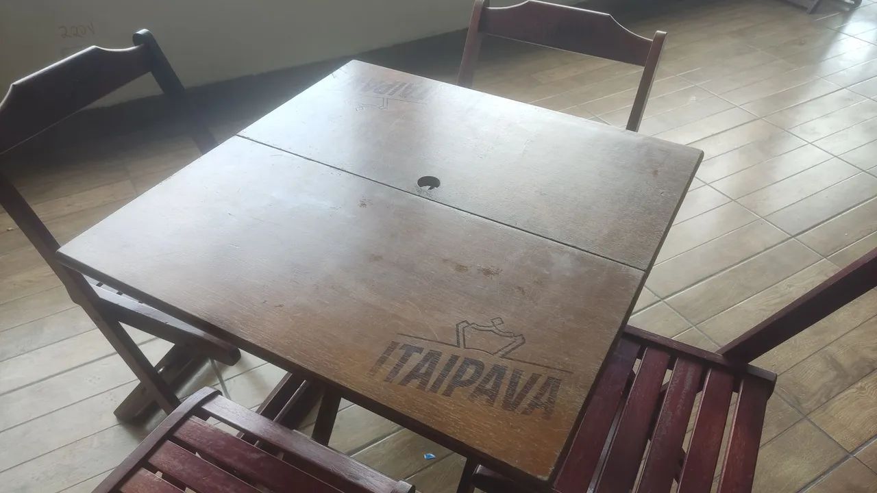 Mesas de Cadeiras - Foto 2